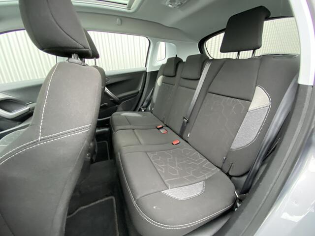 Peugeot 2008 1.2 PureTech Blue Lion A/C, CC, Pano, Navi, Carplay, DAB+, PDC, LM, nw. APK - Inruil Mogelijk -