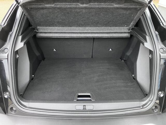 Peugeot 2008 1.2 Allure 130pk Airco Camera Trekhaak Stoelverw.