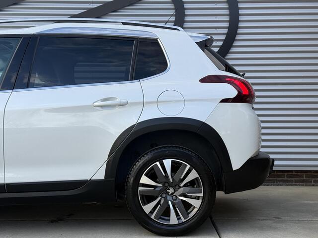 Peugeot 2008 1.2 PureTech Allure 2e Eigenaar|Navi|Pano|Trekhaak|Clima|Cruise|PDC|N.A.P|APK tot 07-2026