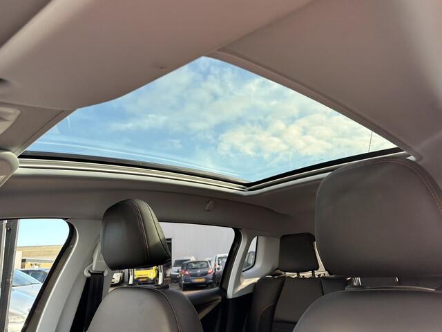 Peugeot 2008 1.2 PureTech GT-line 111 PK, 90.144 KM NAP, 1E EIGENAAR, AIRCO(CLIMA), CRUISE CONTROL, PARKEERSENSOREN, LEDER-/STOF INTERIEUR, GROOT NAVI-BLUETOOTH-MULTIMEDIASYSTEEM, 4X ELEK-RAMEN, ISOFIX, AIRBAGS, CENT-VERGRENDELING, LM-VELGEN, DAKRAILS, LED VERLICHTING