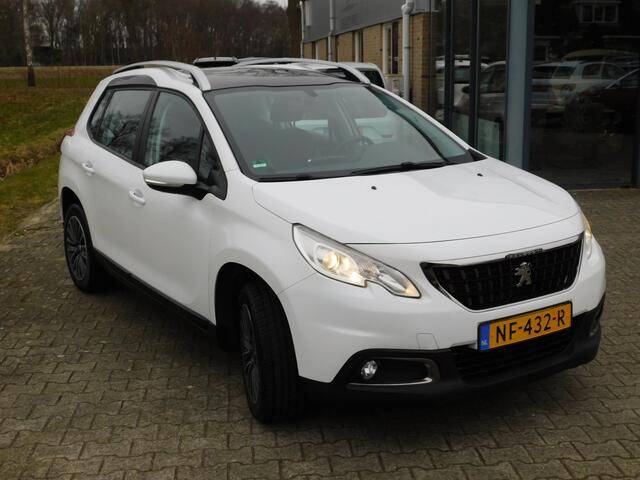 Peugeot 2008 1.2 PureTech Active, Automaat, Panodak