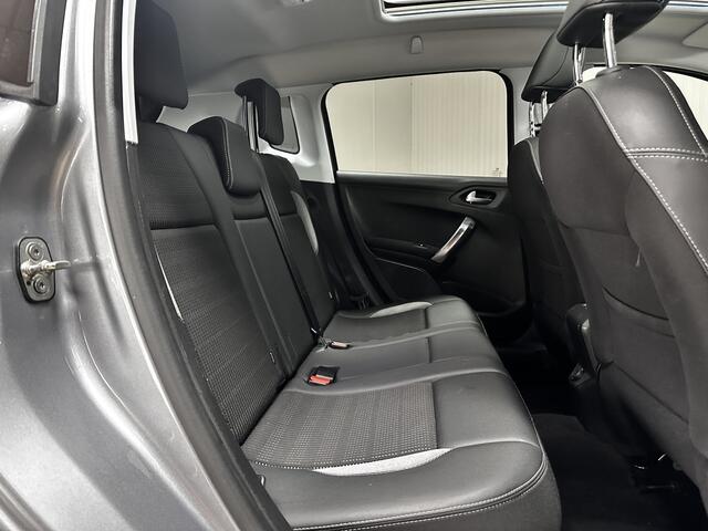 Peugeot 2008 1.2 PureTech Allure /D-Riem Verv. 85.000KM! /Pano-Dak! /Half Leder /Camera /Trekhaak /Apple + Android /DAB+! /Navi /Climat /Cruise /Elek. pakket /Bluetooth /16"LMV /PDC /Extra getint glas /LED Dagrijverl. /Dakra