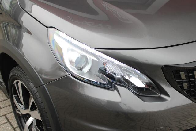 Peugeot 2008 1.2 130PK AUTOMAAT GT-LINE | AFNEEMBARE TREKHAAK | PANORAMA DAK | STOEL VERWARMING | LICHTMETALEN VELGEN 17" | ALL SEASON BANDEN | CLIMATE CONTROL | CRUISE CONTROL | NAVIGATIE | APPLE CARPLAY/ANDROID AUTO | ACHTERUITRIJ CAMERA | EERSTE EIGENAAR! |