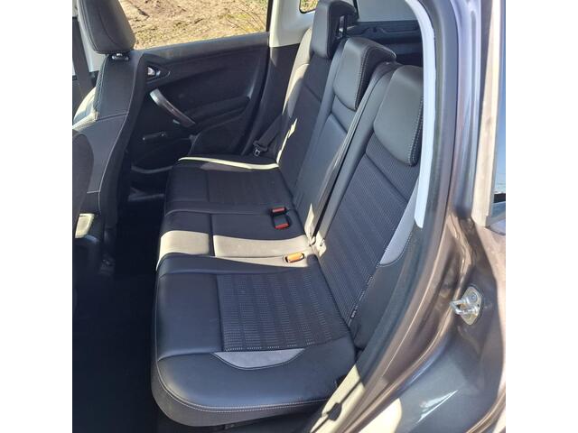 Peugeot 2008 1.2 PureTech Allure Trekhaak, Sportvelgen.