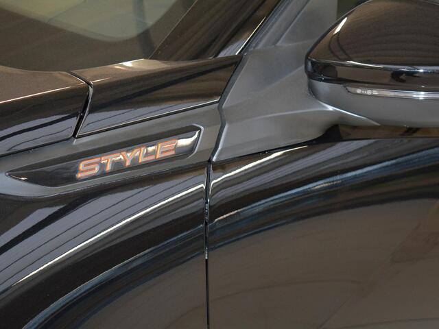 Peugeot 2008 1.2 Hybrid 145 Style Navigatie | Automaat