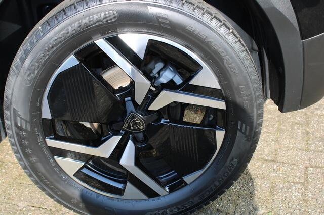 Peugeot 2008 1.2 Hybrid 136 GT