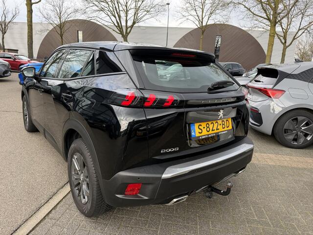 Peugeot 2008 1.2 PureTech Active Pack 131PK | AUTOMAAT | CAMERA | NAVIGATIE | AFN. TREKHAAK RIJKLAAR GELEVERD MET 12 MND BOVAG GARANTIE |
