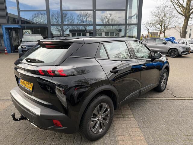 Peugeot 2008 1.2 PureTech Active Pack 131PK | AUTOMAAT | CAMERA | NAVIGATIE | AFN. TREKHAAK RIJKLAAR GELEVERD MET 12 MND BOVAG GARANTIE |