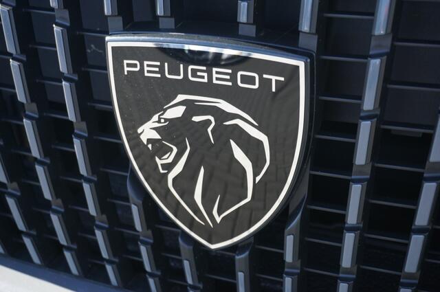 Peugeot 2008 131PK PureTech Allure AUTOM. | TREKHAAK | EL. CLIMATE | SENSOREN