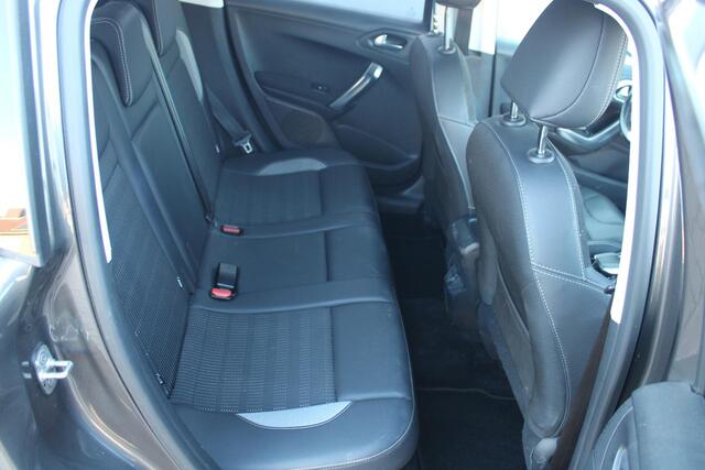 Peugeot 2008 1.2 PureTech 110pk GT-Line Automaat Airco Camera Carplay Zeer mooi