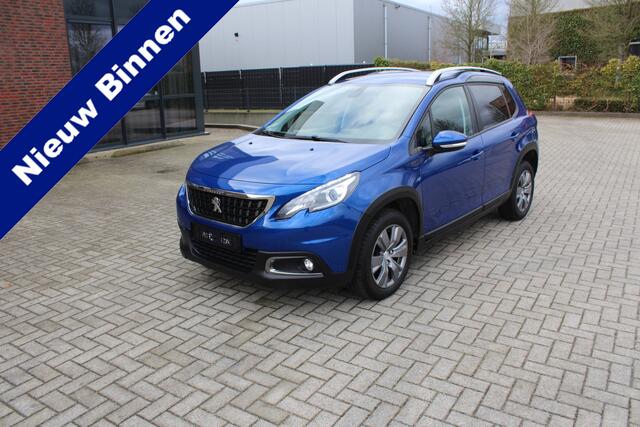 Peugeot 2008 1.2 PureTech Signature Clima-Cruise-Navi-Bluetooth-Carplay-Parkeersensoren 12 Maanden Bovag Garantie.