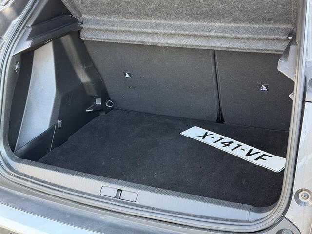 Peugeot 2008 Allure 1.2 PureTech 130PK EAT8 Automaat Parkeersensoren Achter, Trekhaak, Led Koplampen, Apple Carplay, Android Auto