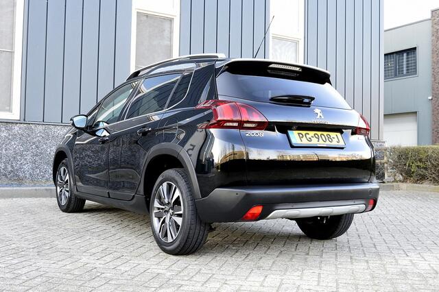 Peugeot 2008 1.2 PureTech Allure Rijklaarprijs-Garantie Panoramadak Apple carplay Airco Leder/stof interieur