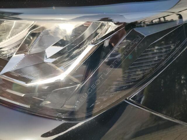 Peugeot 2008 1.2 PureTech Active Pack Camera Led Navi-Carplay Android Cruise-Control