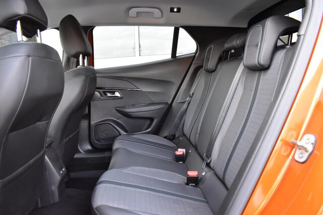 Peugeot 2008 1.2 PureTech 130PK Aut. Allure Pack | Camera | LED | Carplay | Adapt. Cruise | Incl. garantie