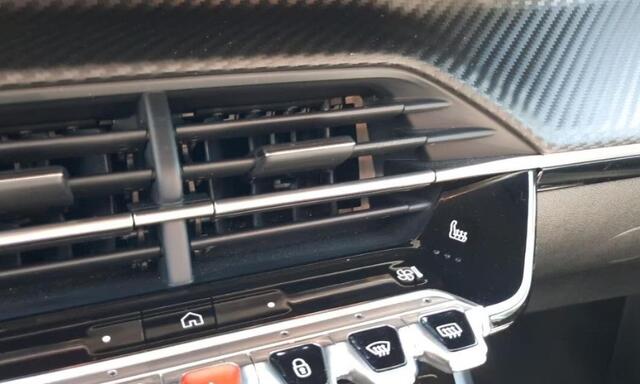 Peugeot 2008 1.2 AUTOMAAT CRUISE STOELVERW P-CAM APPLE 4-SEASON