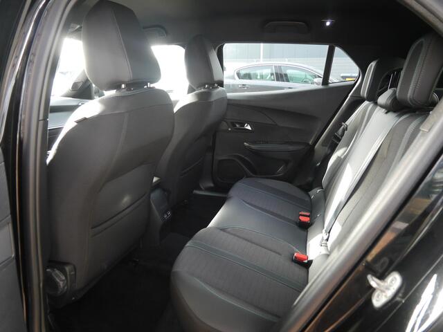 Peugeot 2008 1.2 PureTech Allure Pack 100PK | Navigatie | Led | Achteruitrijcamera | Lichtmetalen velgen | Keyless entry & start | Cruise control | Keyless entry en start