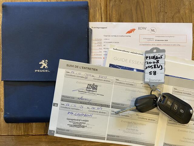 Peugeot 2008 1.2 PureTech Blue Lion Clima, CC, Carplay, Navi, PDC & Cam. LM, - Inruil Mogelijk -