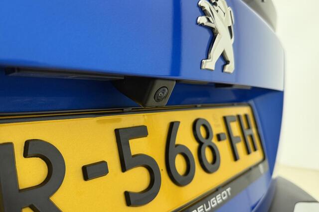 Peugeot 2008 1.2 PureTech GT 130 PK | Navigatie | Panoramadak | Keyless | Stoelverwarming | Camera | Climate control | Zwart dak