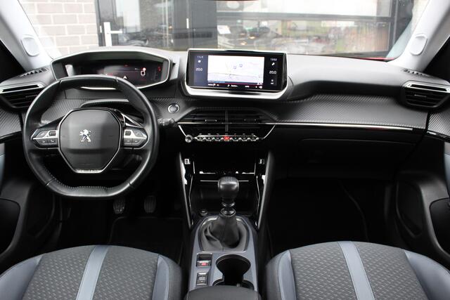 Peugeot 2008 1.2 PureTech Allure / Carplay / Keyless / N.A.P.