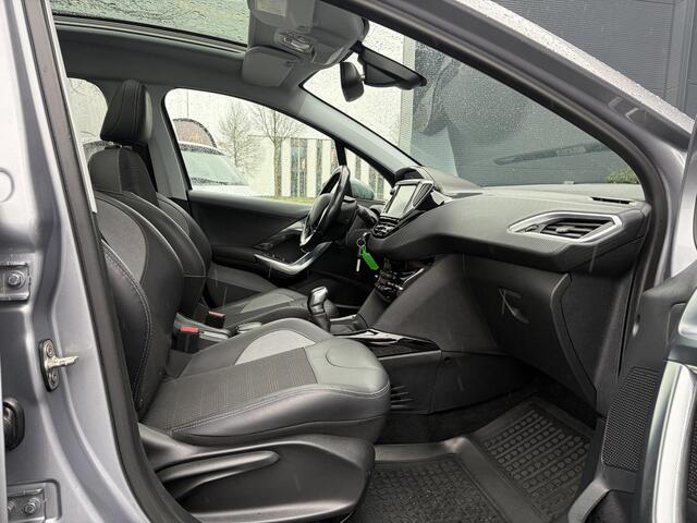 Peugeot 2008 1.2 PureTech Allure Pano,Navi,Camera,110pk,Halfleder,Clima,Cruise,Dealer Onderhouden,Pdc,Lm velgen,N.A.P,Apk tot 03-2027