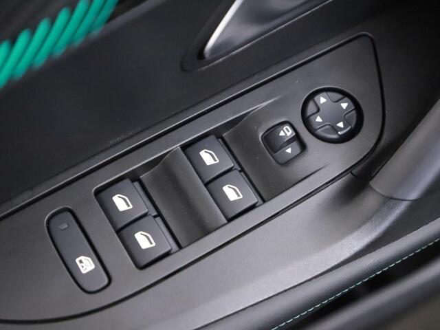 Peugeot 2008 1.2T 130pk Automaat Blue Lease Allure Trekhaak/Nav /Camera/H.Leder/Ad.Cruise/Keyless