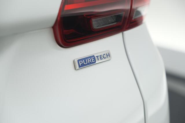 Peugeot 2008 PureTech 110 Blue Lion | Trekhaak | Apple Carplay | Panoramadak | Parkeersensoren