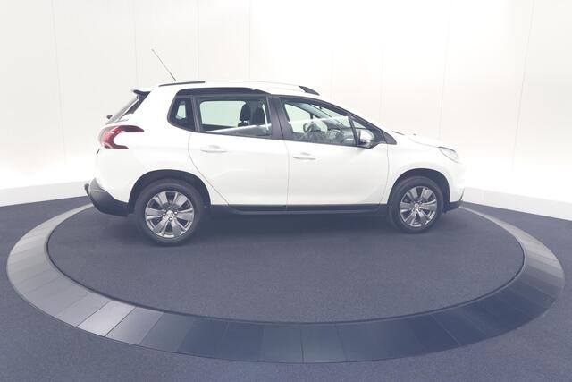 Peugeot 2008 PureTech 110 Blue Lion | Trekhaak | Apple Carplay | Panoramadak | Parkeersensoren