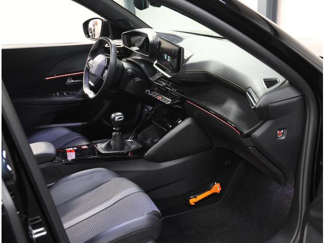 Peugeot 2008 130PK GT | 1ste eigenaar | AppleCarPlay/AndroidAuto | Trekhaak | Camera | Dodehoekdetectie | Adaptive Cruise Control | Stoelverwarming | Navigatie | LED lampen | Sfeerverlichting | Isofix | Privacy Glass | Parkeersensoren |