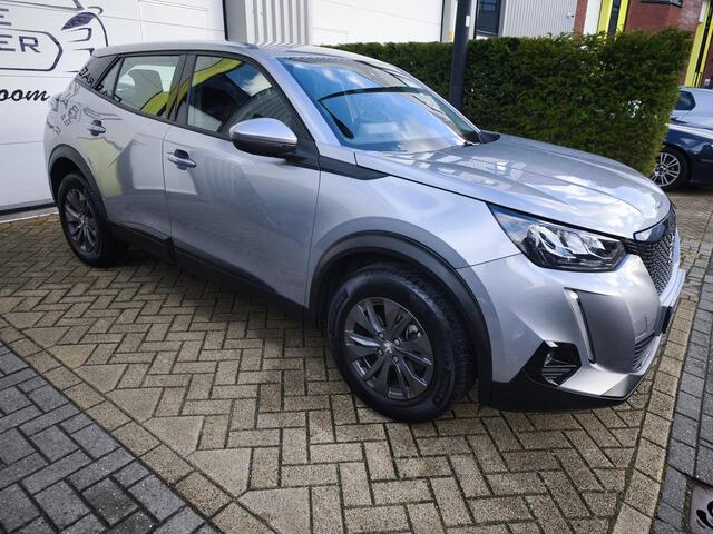 Peugeot 2008 1.2 PureTech Allure Pack Automaat Navigatie Carplay Led