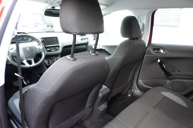 Peugeot 2008 1.2 PURET. SIGNATURE