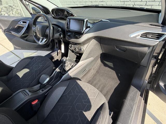 Peugeot 2008 1.2 PureTech Blue Lion