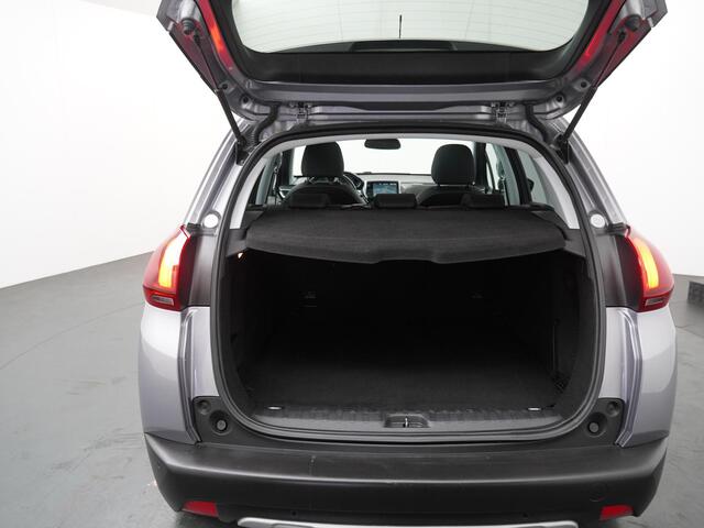 Peugeot 2008 1.2 PureTech Blue Lease Allure - Navigatie - Climate Control - Lichtmetalen Velgen - Cruise Control