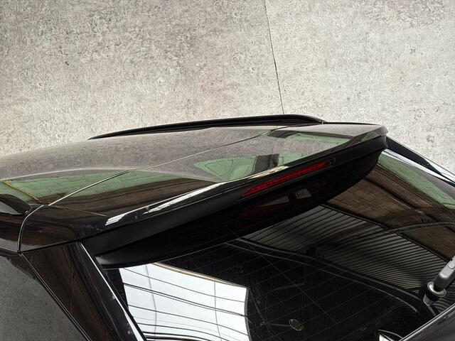 Peugeot 2008 1.2 PureTech Allure Sport 131Pk (VIRTUAL COCKPIT, APPLE CARPLAY, 360 CAMERA, KEYLESS, LEDER, SPORTSTOELEN, GETINT GLAS, LM VELGEN, CRUISE, NIEUWSTAAT)