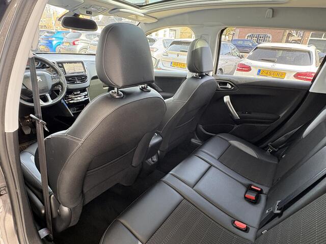 Peugeot 2008 1.2T 110pk Blue Lease Allure | PanoramaDak | Navigatie | Climate & Cruise Control | Achteruitrijd Camera | AppleCarplay/Anrdoid Auto | LMV |