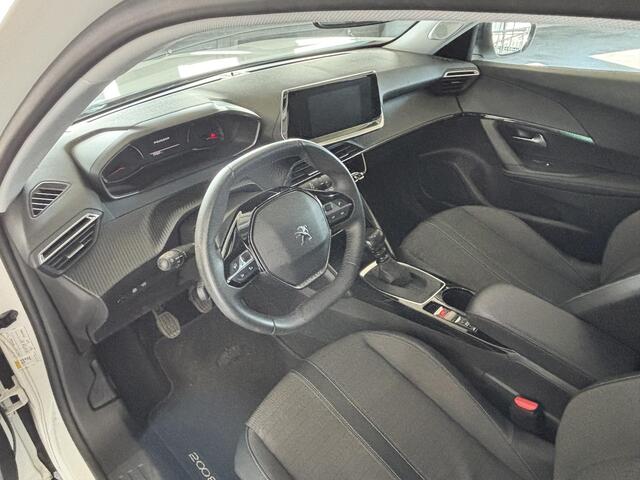 Peugeot 2008 1.2 PureTech Allure Cruise/Climate control, Apple Carplay/Android auto, Stoelverwarming, Achteruitrij-camera, PDC achter,