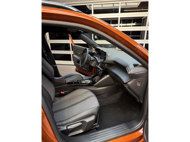 Peugeot 2008 1.2 PureTech Allure Automaat !!!