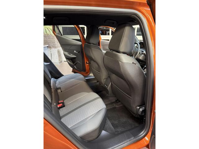 Peugeot 2008 1.2 PureTech Allure Automaat !!!