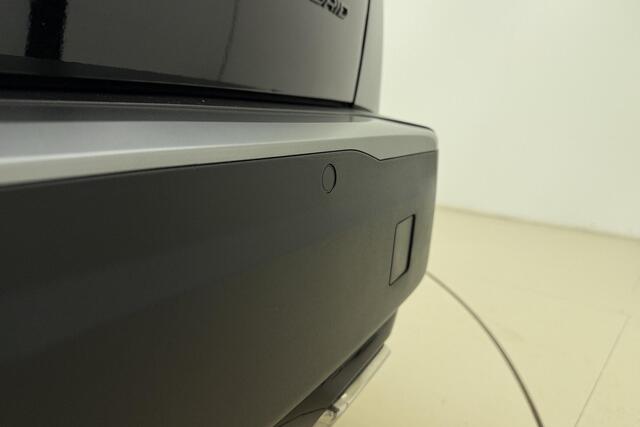 Peugeot 2008 1.2 Hybrid 145 Allure | Climate & Cruise Control | Parkeersensoren voor + achter | AppleCarplay/Android Auto |