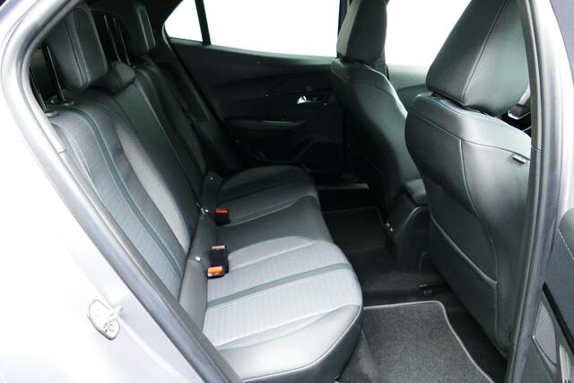 Peugeot 2008 1.2 130pk Allure Pack. Camera, Navi, Clima, Cruise, 17"LMV, Full Led Koplampen