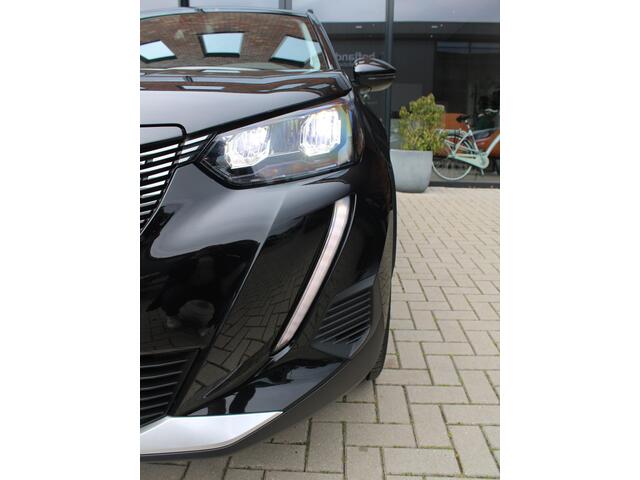 Peugeot 2008 1.2 PureTech Allure 100PK Trekhaak, Navigatie, Climate control