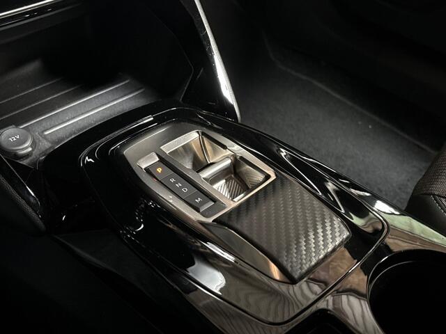Peugeot 2008 1.2 PureTech Allure Sport 131Pk Automaat (APPLE CARPLAY, GROOT NAVI, ZWART HEMEL, LEDER, 360 CAMERA, SPORTSTOELEN, GETINT GLAS, LM VELGEN, NIEUWE APK, NIEUWSTAAT)