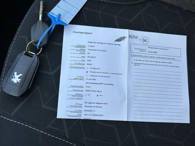 Peugeot 2008 1.2 PureTech Allure | Nieuw Binnen | Automaat | Navigatie | Climate Control | Trekhaak | PDC |