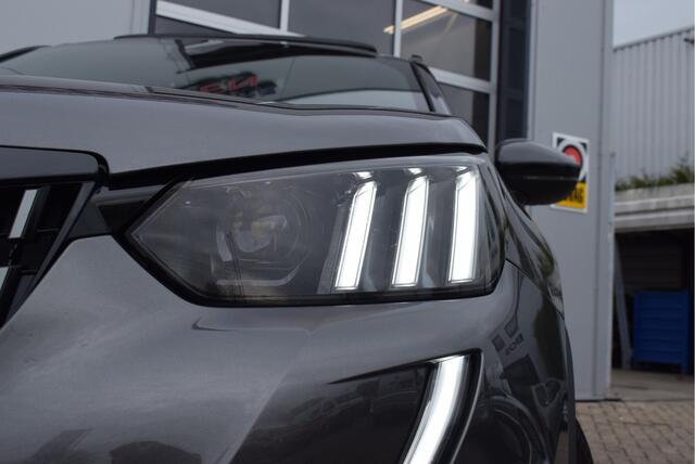 Peugeot 2008 1.2 GT 155PK | 1e Eigenaar | NL-Auto | Panoramadak | Alcantara | Focal Audio | Trekhaak