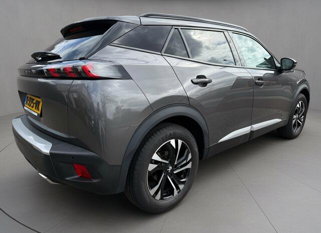 Peugeot 2008 130pk PT Allure Aut., Camera | Navi & CarPlay | Clima * 2e Paasdag vanaf 10u geopend!
