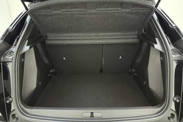 Peugeot 2008 1.2 Hybrid 145 Allure | Climate & Cruise Control | Parkeersensoren voor + achter | AppleCarplay/Android Auto |