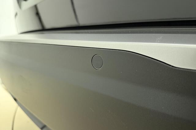 Peugeot 2008 1.2 Hybrid 145 Allure | Climate & Cruise Control | Parkeersensoren voor + achter | AppleCarplay/Android Auto |