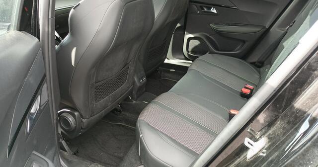 Peugeot 2008 1.2 PureTech GT 1e-Eig. & Dealer-Onderh. BOVAG-Garantie. NL-Auto.