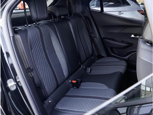 Peugeot 2008 1.2 Hybrid 136 Allure