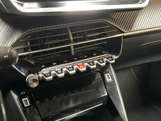 Peugeot 2008 1.2 PureTech Allure Sport 131Pk (VIRTUAL COCKPIT, APPLE CARPLAY, GROOT NAVI, 360 CAMERA, LEDER, SPORTSTOELEN, KEYLESS, GETINT GLAS, LM VELGEN, NIEUWE APK, NIEUWSTAAT)